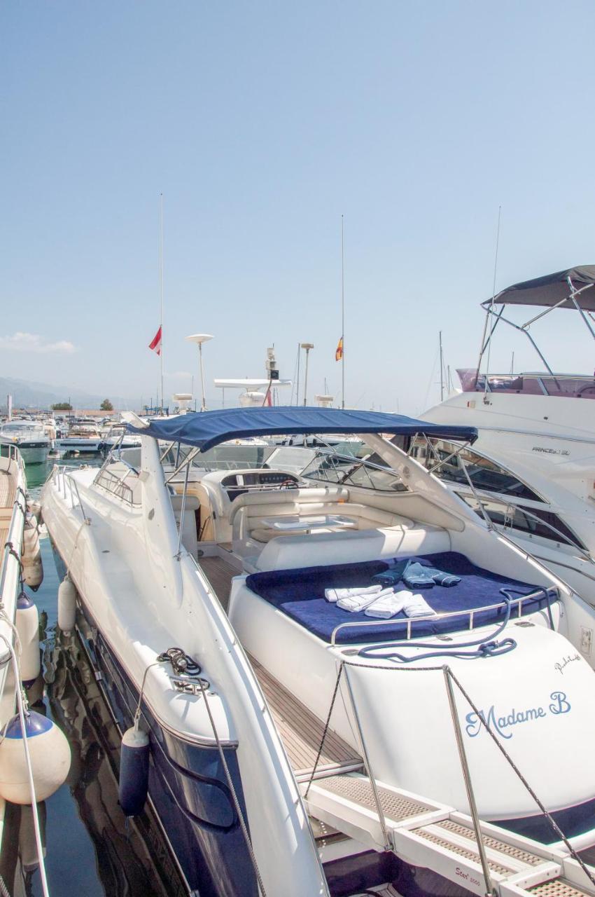 Madame B Botel Marbella